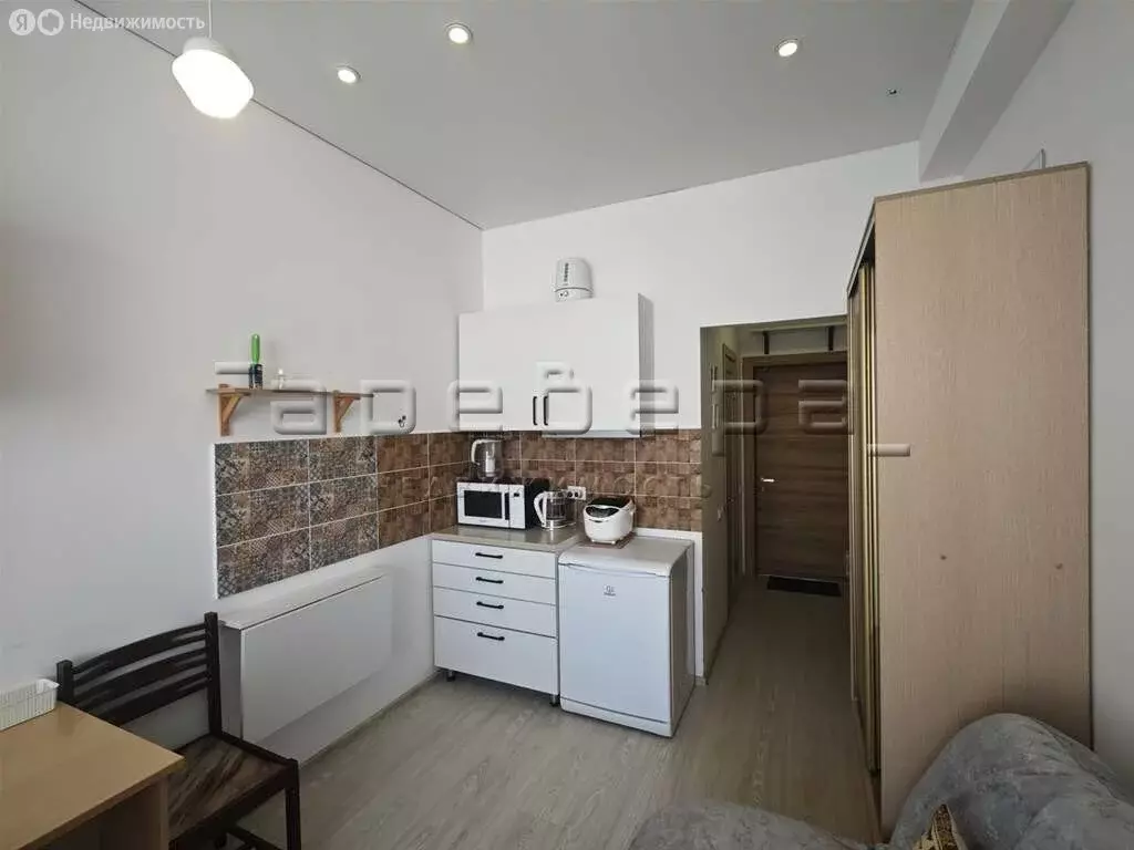 1-комнатная квартира: Красноярск, Ленинградская улица, 42 (18 м) - Фото 2