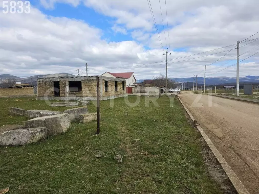 Участок в Севастополь с. Орлиное, ул. Рябиновая, 1 (10.0 сот.) - Фото 2