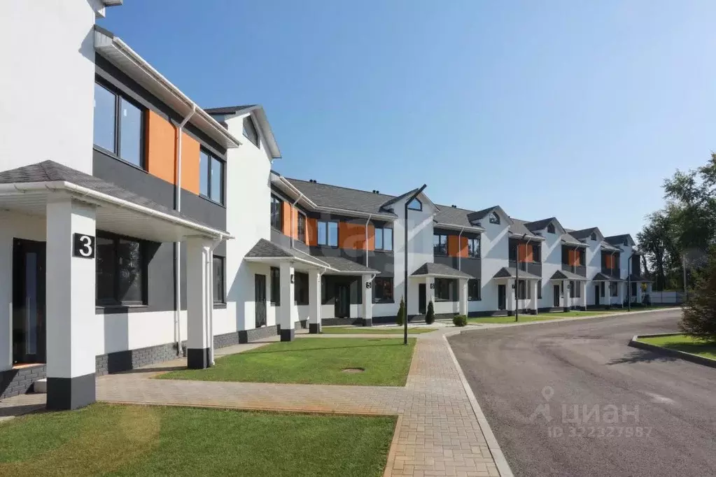 Дом в Саратовская область, Энгельсский район, Красноярское ... - Фото 1