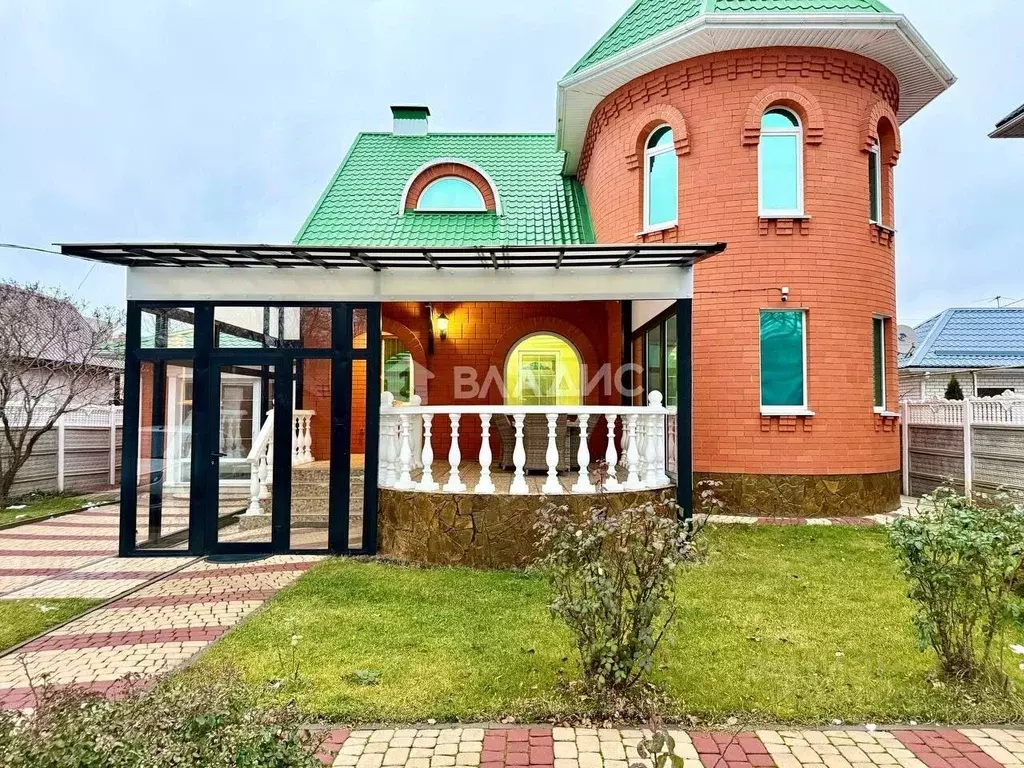 Дом в Воронежская область, Воронеж Кузнечная ул., 1 (240 м) - Фото 1