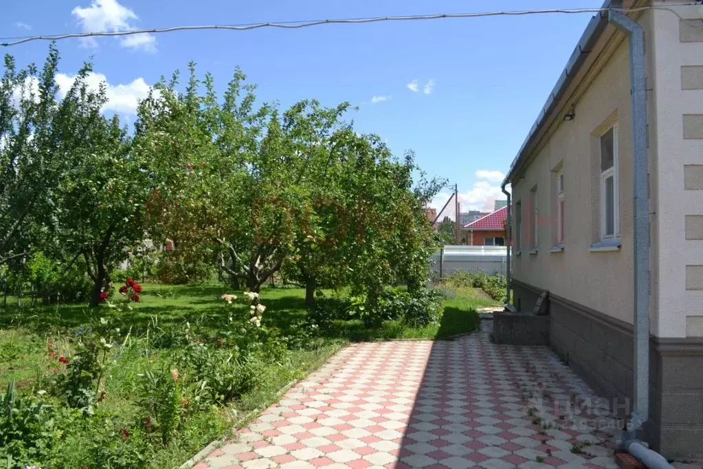 Дом в Ростовская область, Волгодонск пер. Возрождения, 4 (410 м) - Фото 1