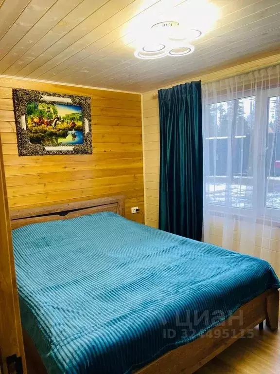 Дом в Карачаево-Черкесия, Зеленчукский район, с. Архыз ул. Белая (45 ... - Фото 1