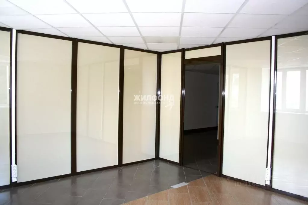 Офис в Новосибирская область, Новосибирск Ипподромская ул., 44 (185 м) - Фото 1