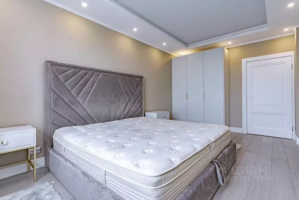 3-к кв. Санкт-Петербург ул. Есенина, 1к1 (94.7 м) - Фото 1