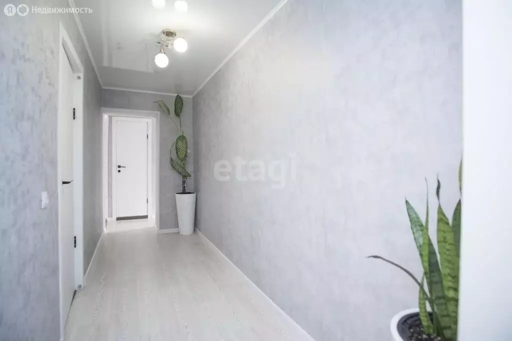 3-комнатная квартира: Хабаровск, Слободская улица, 23 (59.6 м) - Фото 0