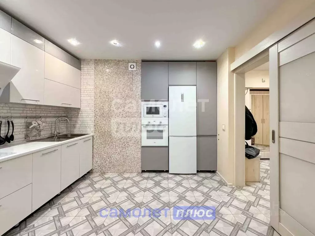 3-к кв. Чувашия, Чебоксары ул. Филиппа Лукина, 3 (85.3 м) - Фото 1