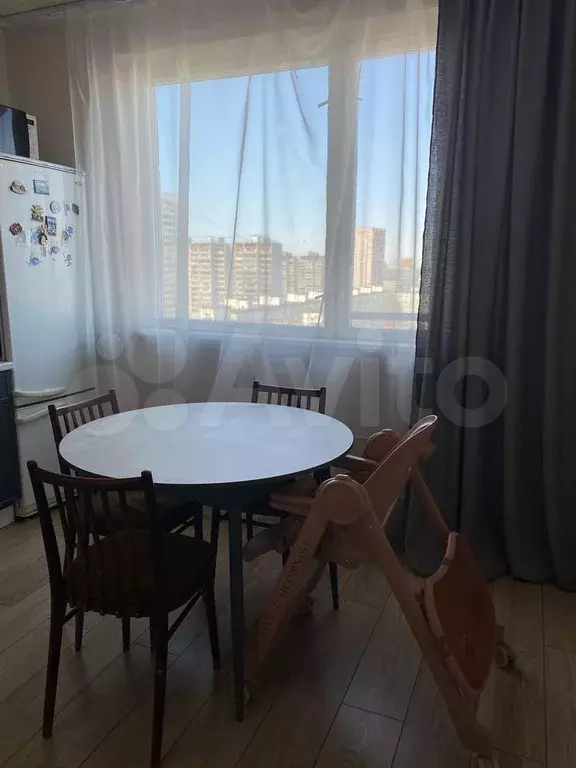 Комната 25,8 м в 3-к., 13/17 эт. - Фото 1