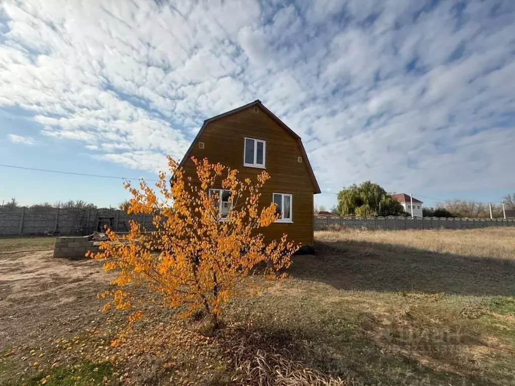Дом в Волгоградская область, Среднеахтубинский район, Красное с/пос, ... - Фото 1