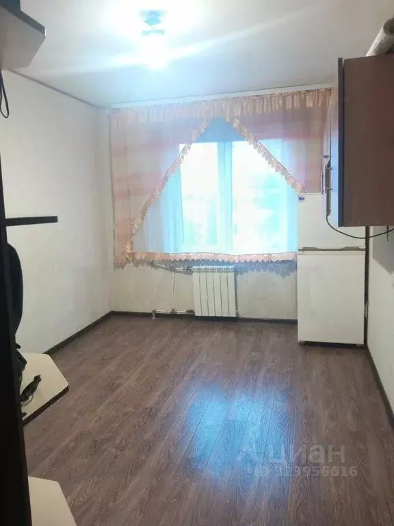 Комната Свердловская область, Екатеринбург ул. Викулова, 46к1 (11.2 м) - Фото 1