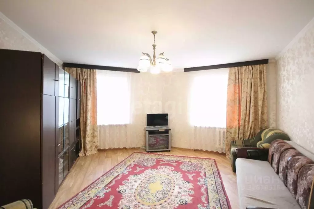 2-к кв. Ямало-Ненецкий АО, Новый Уренгой Юбилейный мкр, 1/3 (58.0 м) - Фото 1