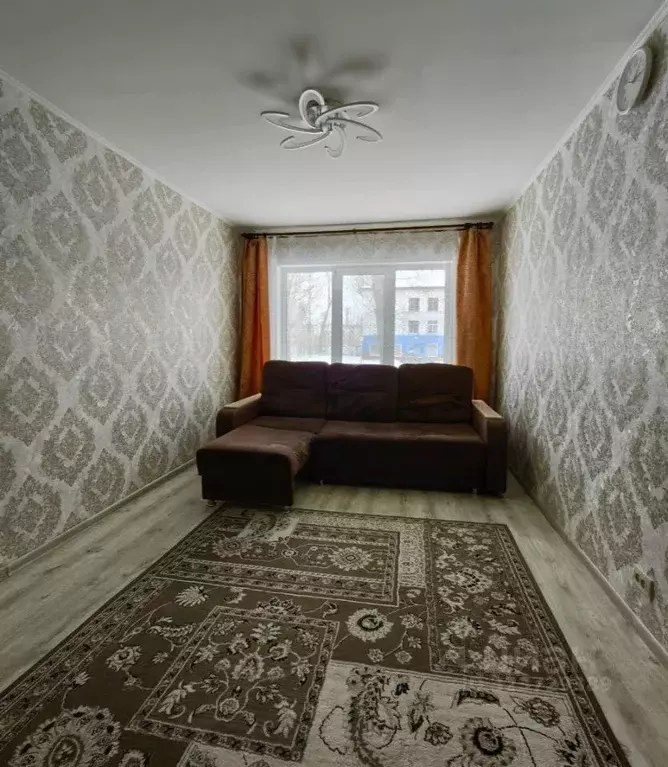 2-к кв. Омская область, Омск ул. Завертяева, 31 (44.7 м) - Фото 1