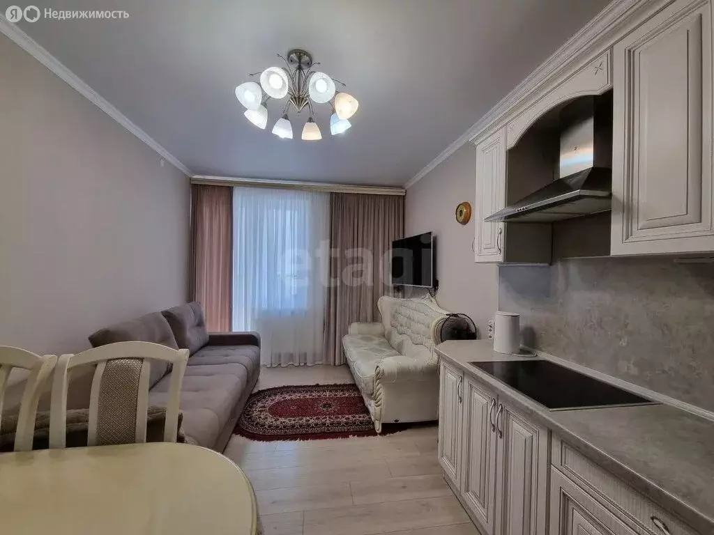 1-комнатная квартира: Тобольск, 15-й микрорайон, 17 (42 м) - Фото 1