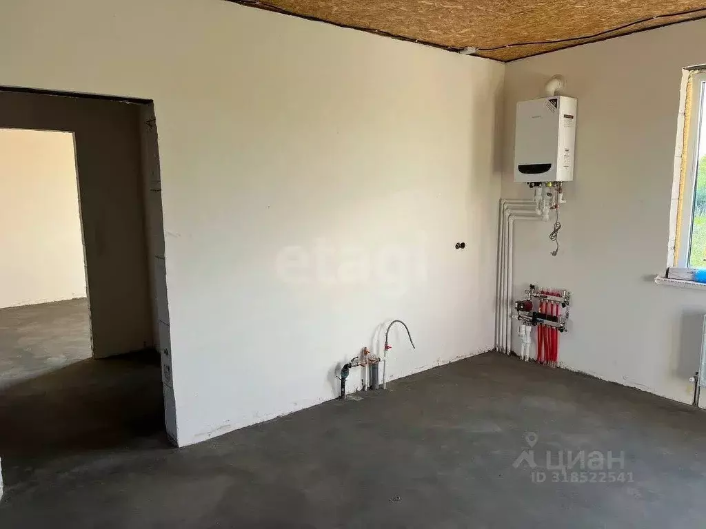 Дом в Белгородская область, Корочанский район, Погореловское с/пос, с. ... - Фото 1