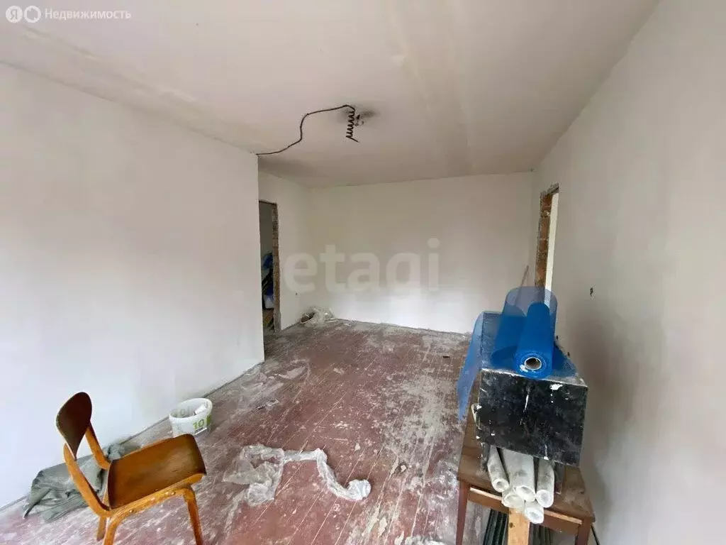 4-комнатная квартира: Калининград, Лужская улица, 42 (64 м) - Фото 1