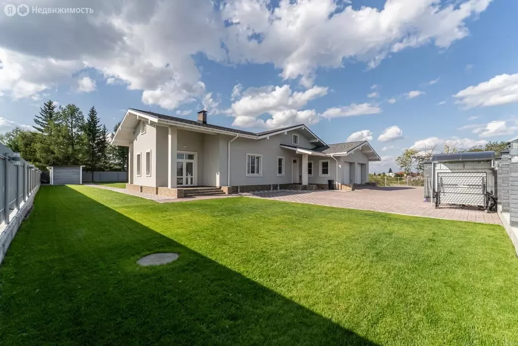 Дом в посёлок Большой Исток, улица Ленина, 40А (290 м) - Фото 1