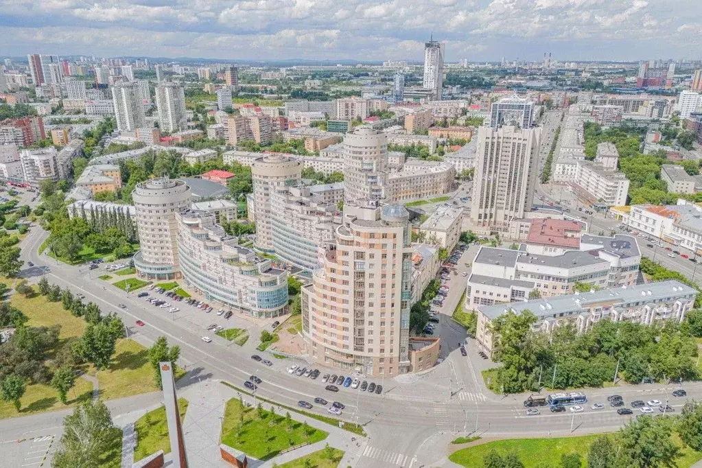 Квартира, 4 комнаты, 274.8 м - Фото 1