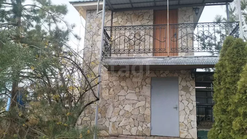 Дом в Саратовская область, Воскресенский район, Елшанское ... - Фото 1