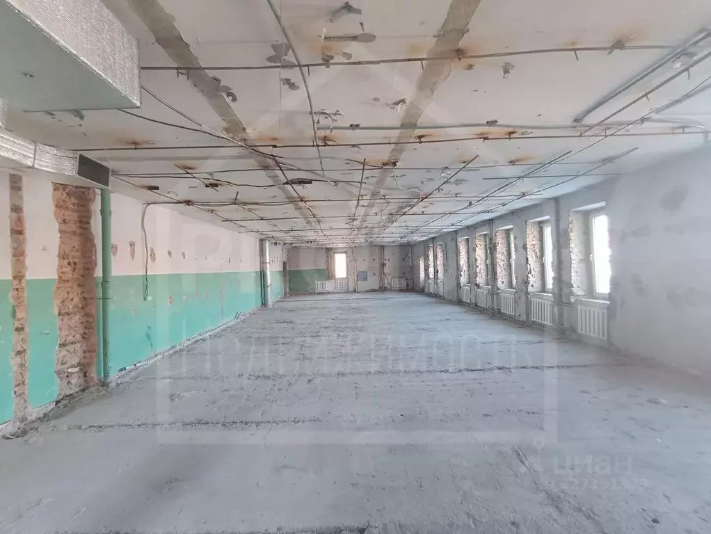 Помещение свободного назначения в Омская область, Омск Учебная ул., ... - Фото 0