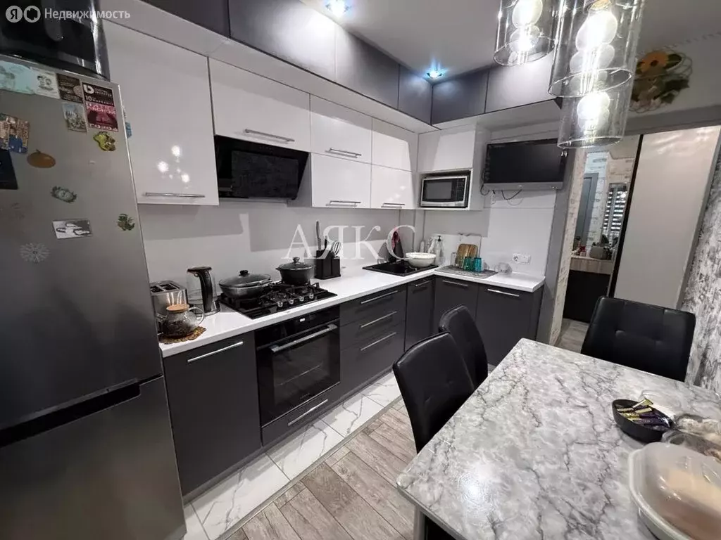 2-комнатная квартира: Ишимбай, улица Машиностроителей, 63 (51.9 м) - Фото 1