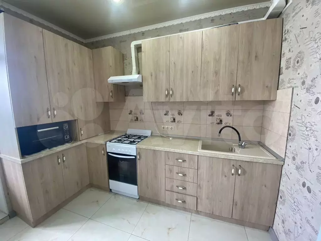 2-к. квартира, 60 м, 4/18 эт. - Фото 0