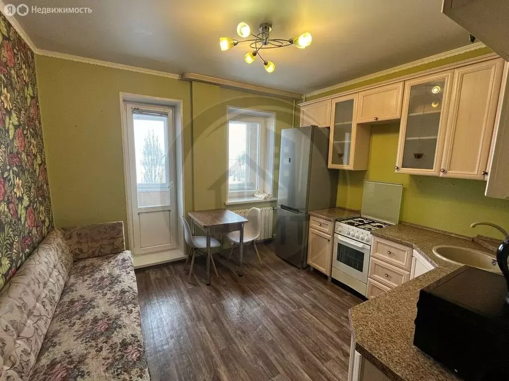 1-комнатная квартира: Старый Оскол, микрорайон Зелёный Лог, 6 (41.8 м) - Фото 2