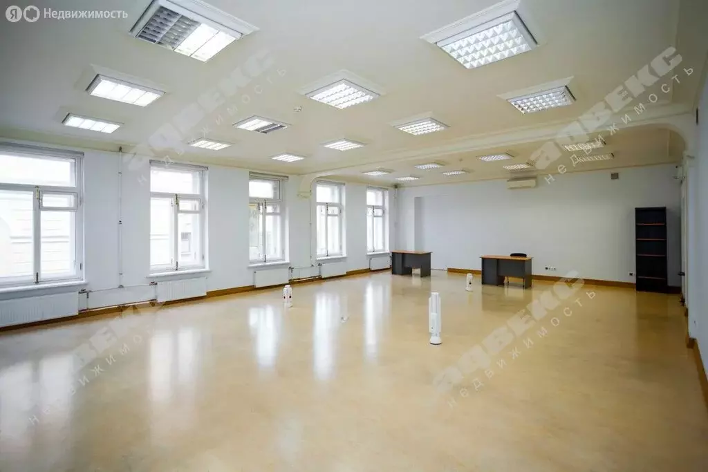 Офис (271.3 м) - Фото 1