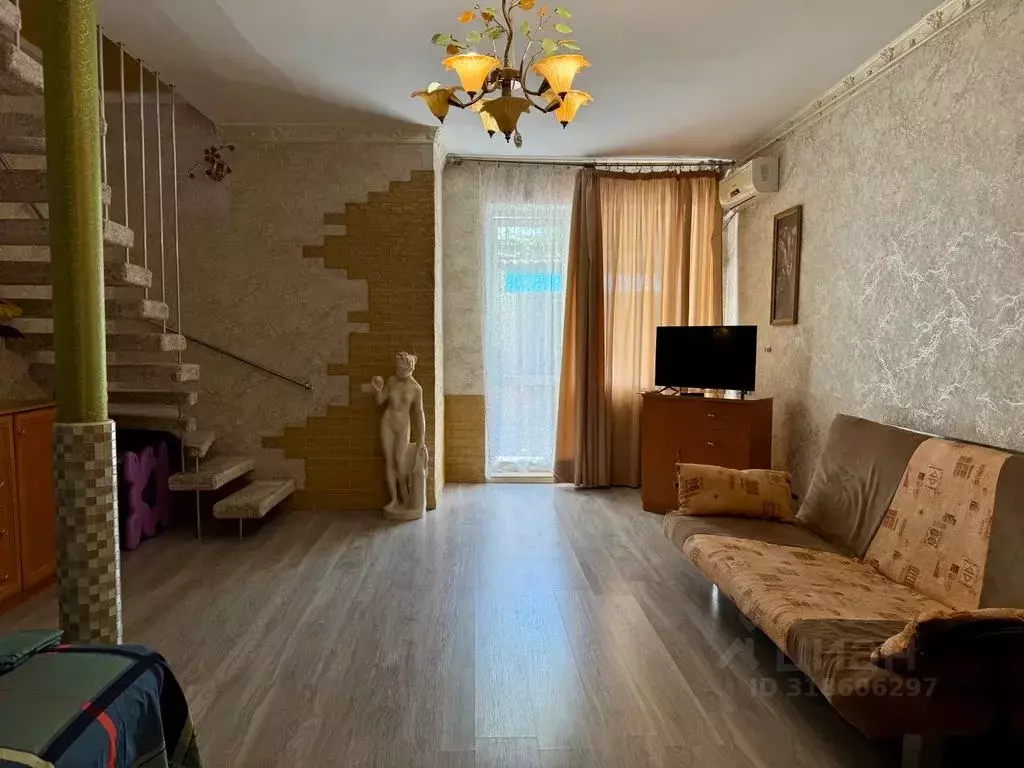 Дом в Крым, Евпатория пер. Сквозной, 7А (100 м) - Фото 1