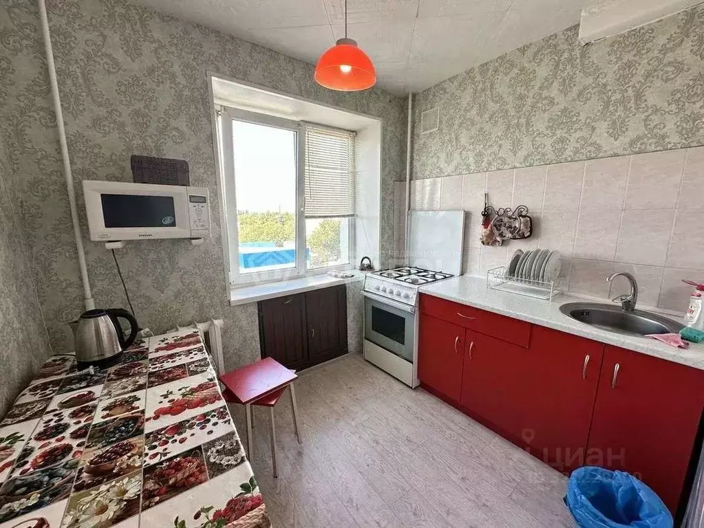 3-к кв. Волгоградская область, Волгоград Авиаторская ул., 7 (62.3 м) - Фото 0
