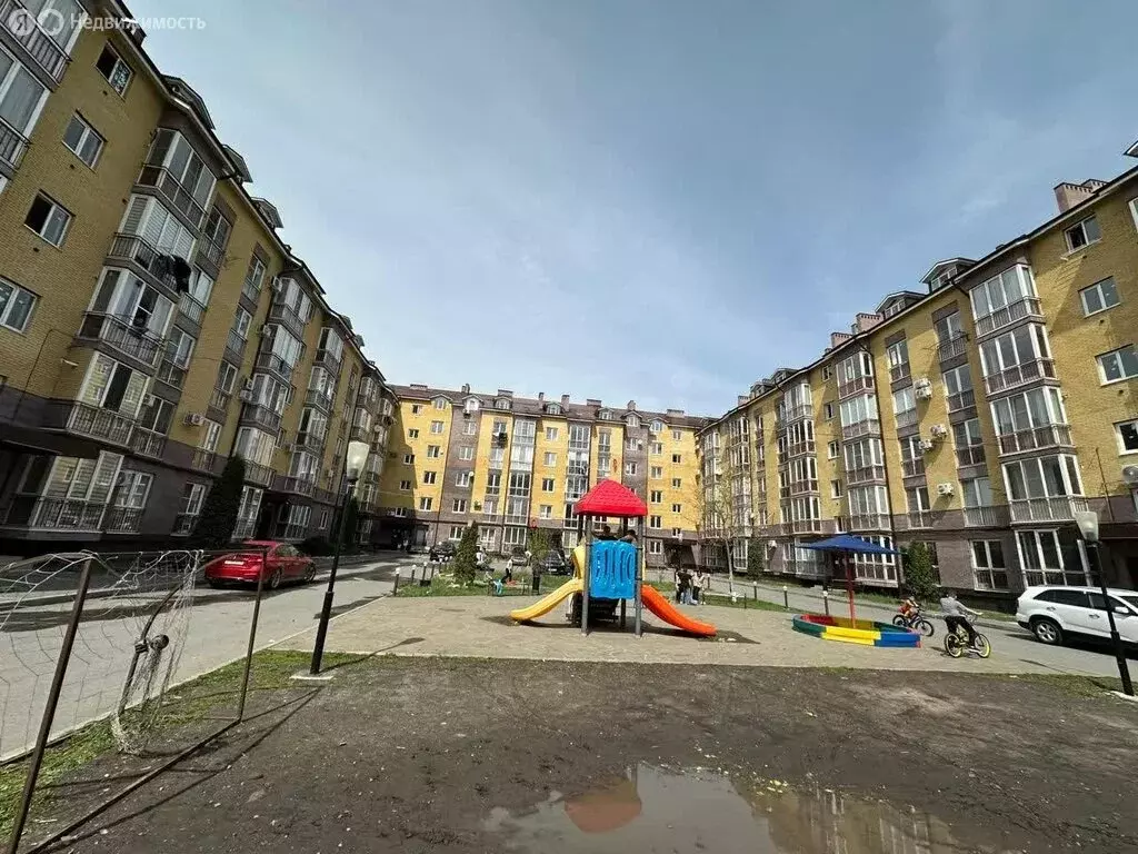 3-комнатная квартира: Владикавказ, улица Шамиля Джикаева, 8 (88.3 м) - Фото 2