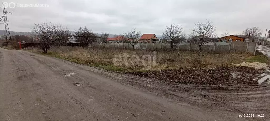 Участок в Симферопольский район, Перовское сельское поселение, село ... - Фото 0