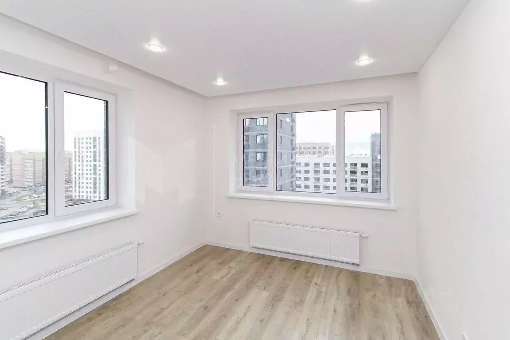 2-к кв. Тюменская область, Тюмень ул. Новоселов, 90 (67.14 м) - Фото 1