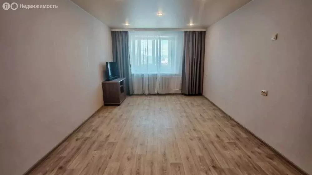 2-комнатная квартира: Южно-Сахалинск, Крайняя улица, 51А (56.1 м) - Фото 1