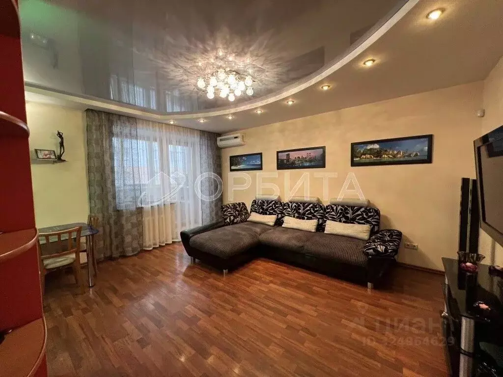 3-к кв. Тюменская область, Тюмень Мелиораторов мкр, ул. Мелиораторов, ... - Фото 0