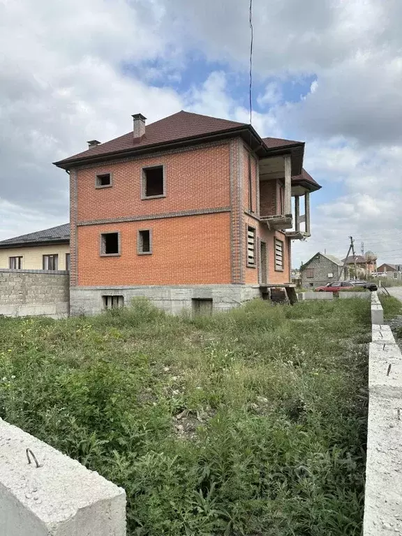 Дом в Северная Осетия, Владикавказ Хурзарин СНТ, ул. Асланбека ... - Фото 1