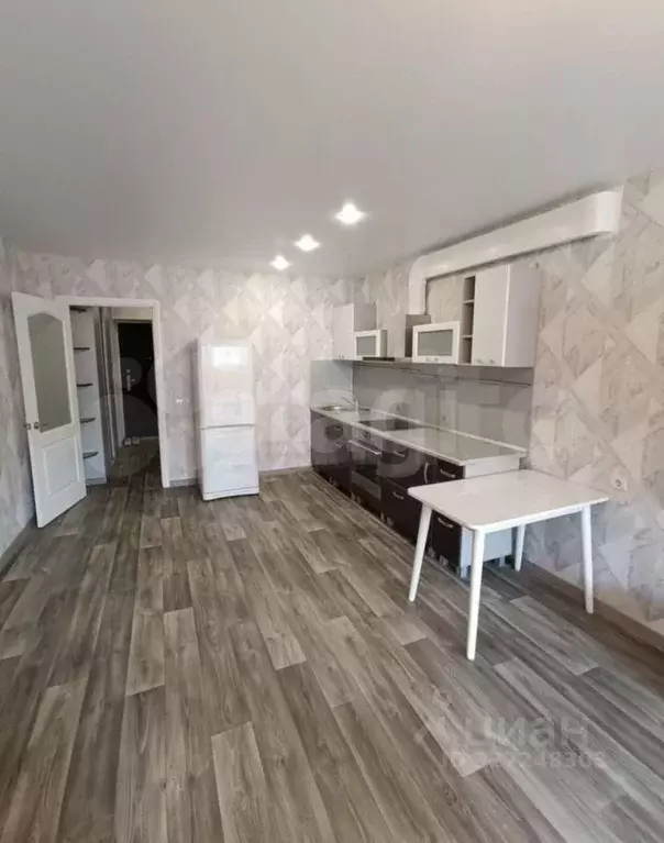 Студия Пермский край, Пермь Подлесная ул., 3А (33.0 м) - Фото 1