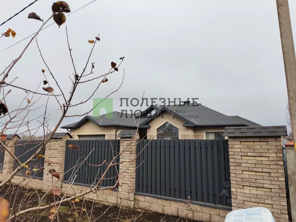 Дом в Белгородская область, Белгородский район, Дубовское с/пос, пос. ... - Фото 1