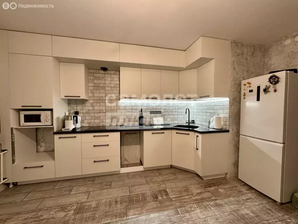 2-комнатная квартира: Ижевск, улица Ленина, 84 (77 м) - Фото 1