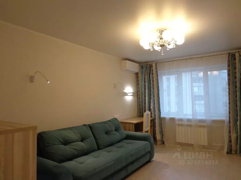 2-к кв. Омская область, Омск ул. Декабристов, 106 (52.0 м) - Фото 1