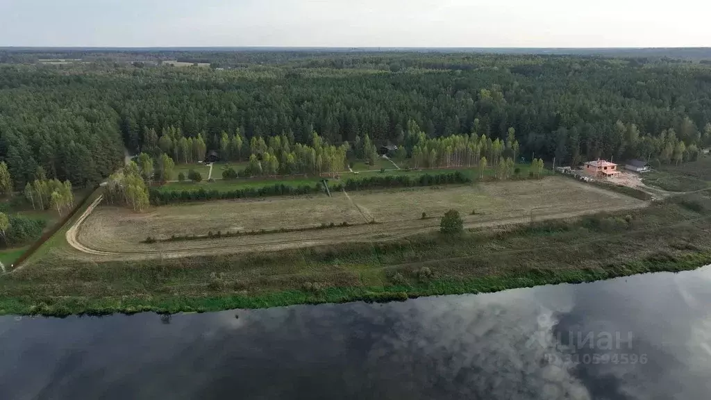Участок в Тверская область, Старицкий муниципальный округ, д. Сельцо  ... - Фото 1