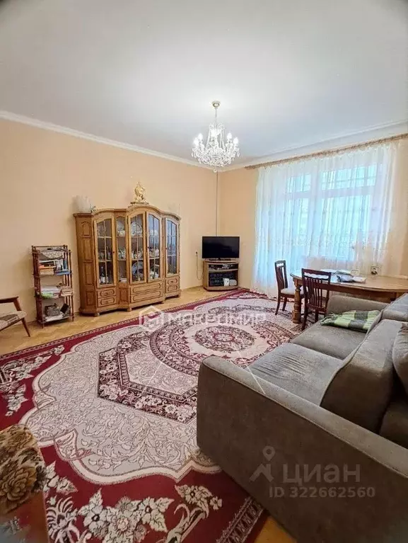 2-к кв. Брянская область, Брянск ул. Любезного, 1 (84.3 м) - Фото 1