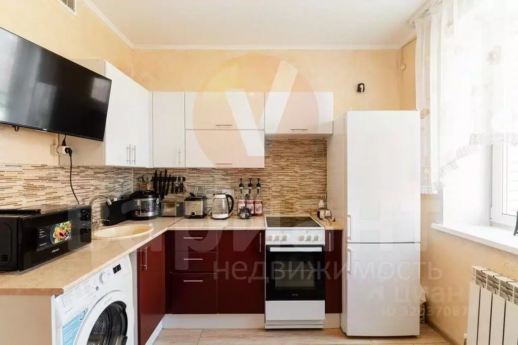 2-к кв. Омская область, Омск ул. Архиепископа Сильвестра, 7 (63.0 м) - Фото 2