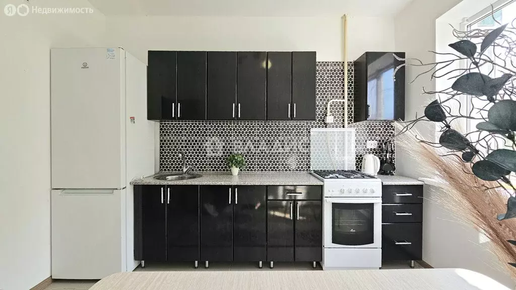 3-комнатная квартира: Грязи, улица Марины Расковой, 34 (62.7 м) - Фото 1