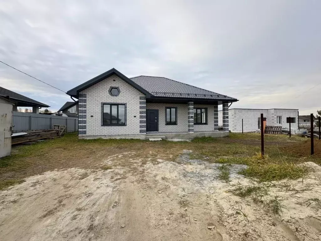 Дом в Тюменская область, Тюменский муниципальный округ, д. Паренкина ... - Фото 1