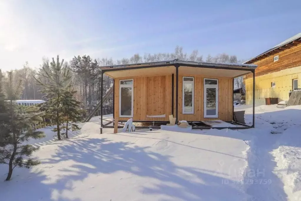 Участок в Иркутская область, Иркутский муниципальный округ, д. Карлук, ... - Фото 1