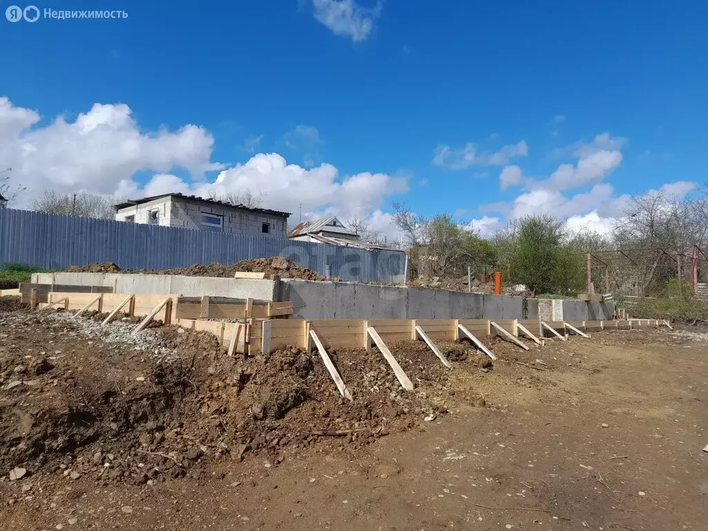 Дом в станица Саратовская, улица Шевченко (100 м) - Фото 1