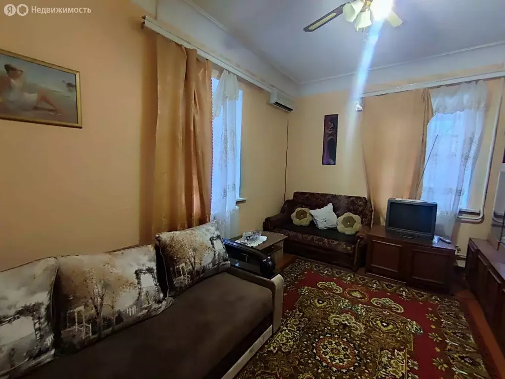 2-комнатная квартира: Ейск, улица Островского, 6 (45 м) - Фото 0