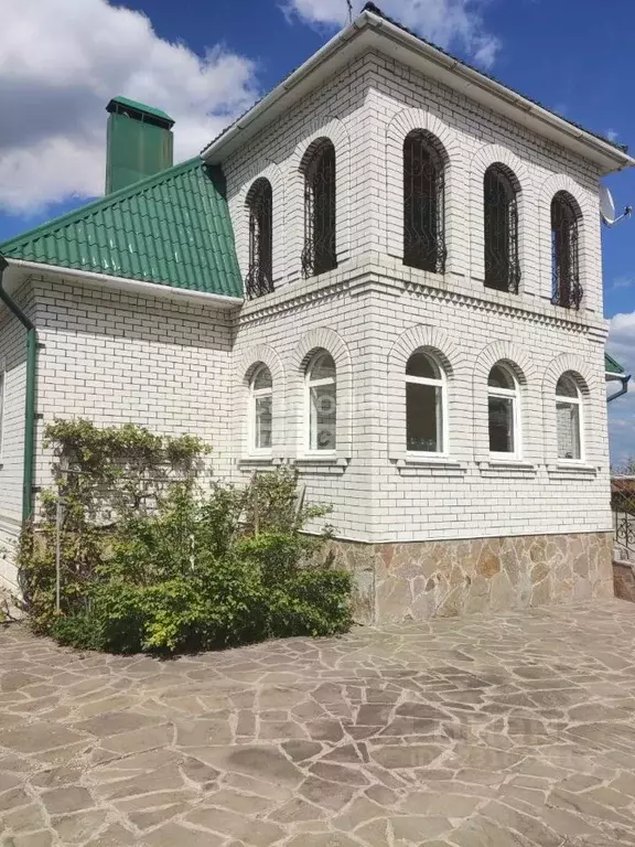 Коттедж в Липецкая область, Лебедянь Советская ул., 34А (300 м) - Фото 1