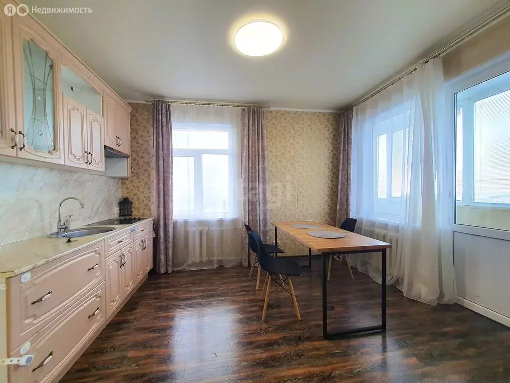 Квартира-студия: Петропавловск-Камчатский, улица Ларина, 22/7 (38.5 м) - Фото 1