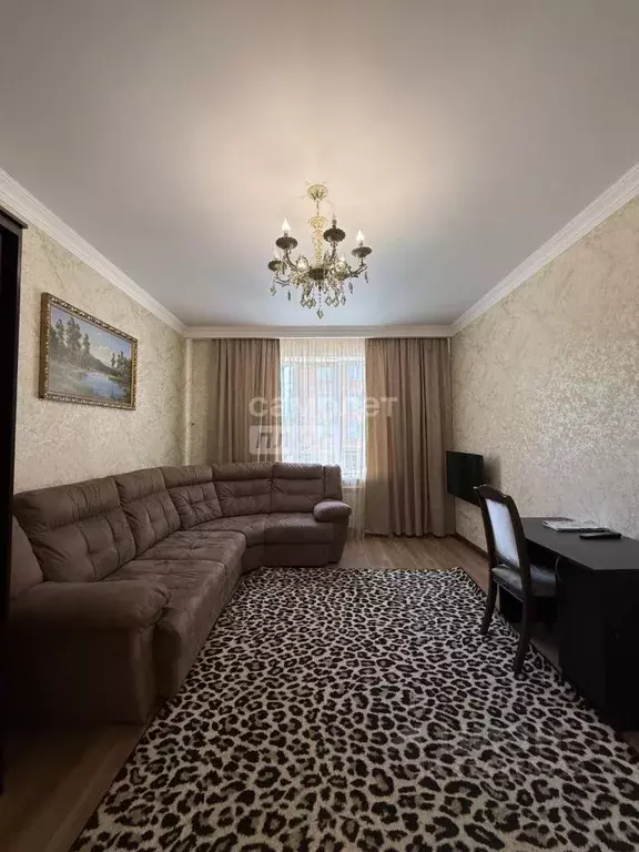 2-к кв. Кабардино-Балкария, Нальчик ул. Чернышевского, 201В (73.0 м) - Фото 1