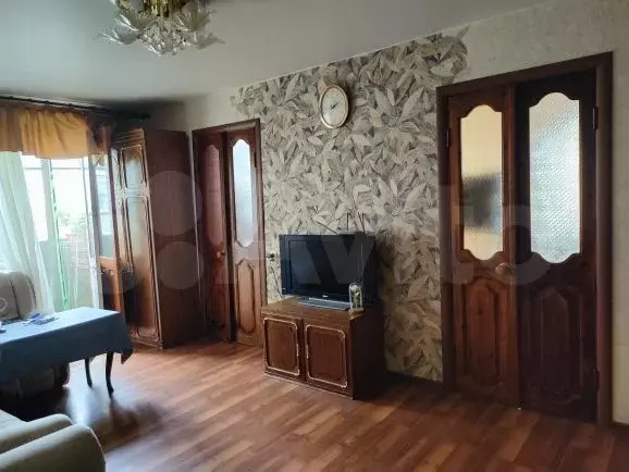 4-к. квартира, 60 м, 5/5 эт. - Фото 0